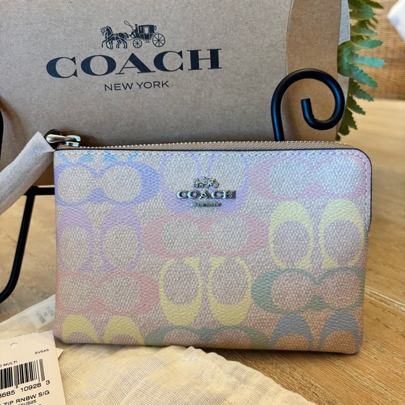 Coach Pastel Multicolor Signature Zip Wristlet - Picture 2 of 8